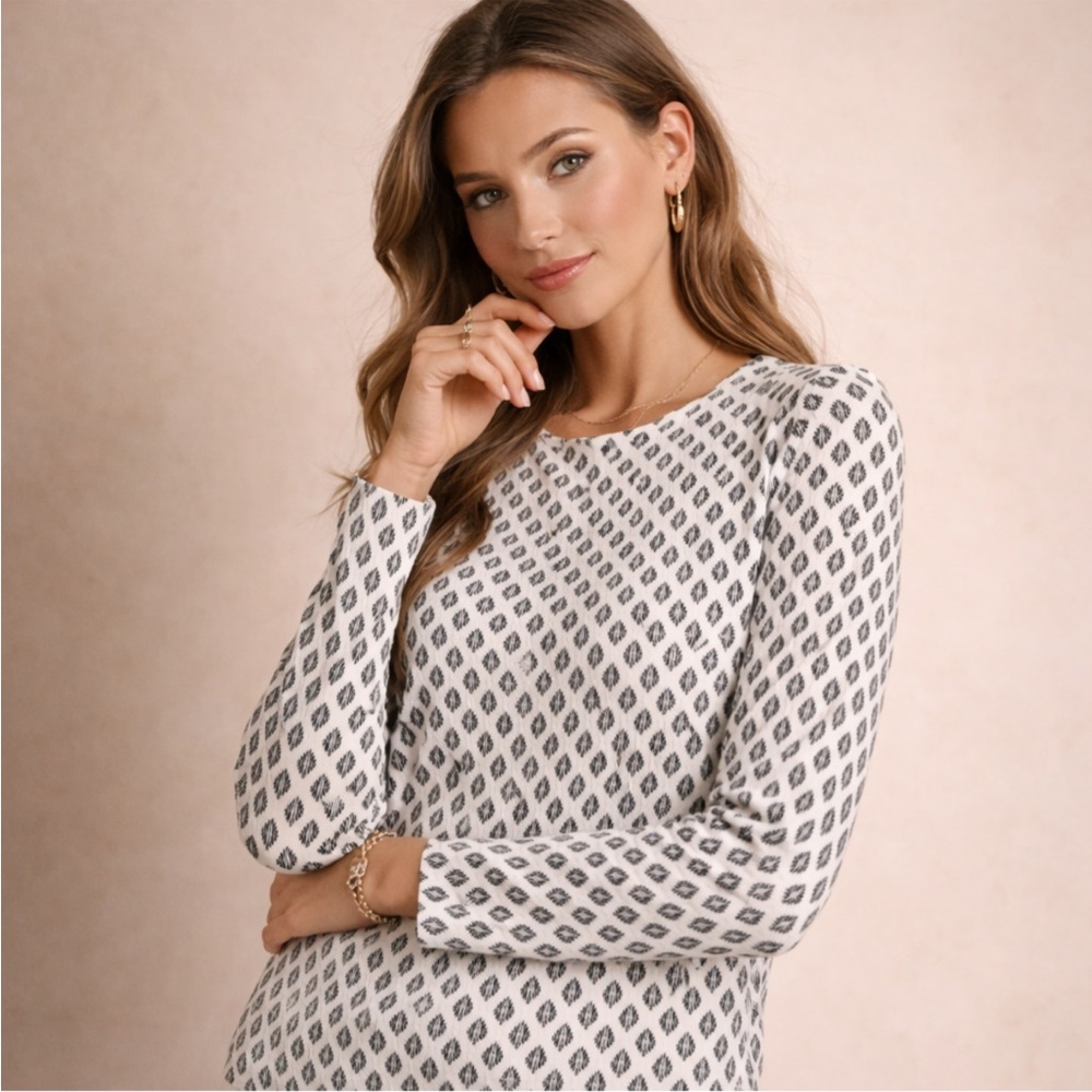 Chico’s Diamond Print Long Sleeve Top Size 1 Black White Geometric Stretch